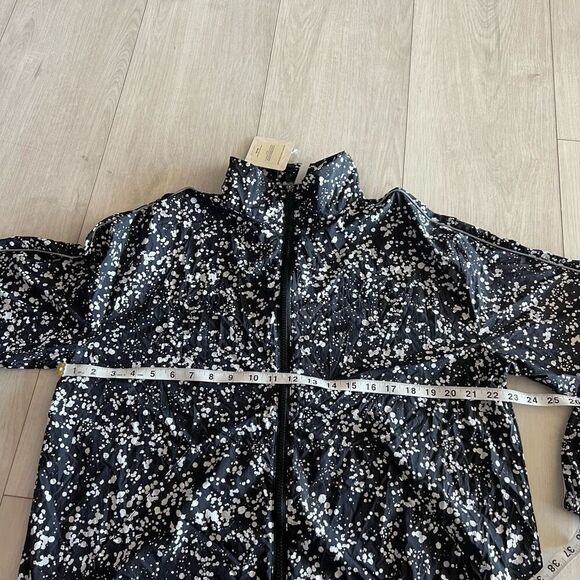 Fabletics Oversized Flyweight Windbreaker size M - Picture 3 of 9